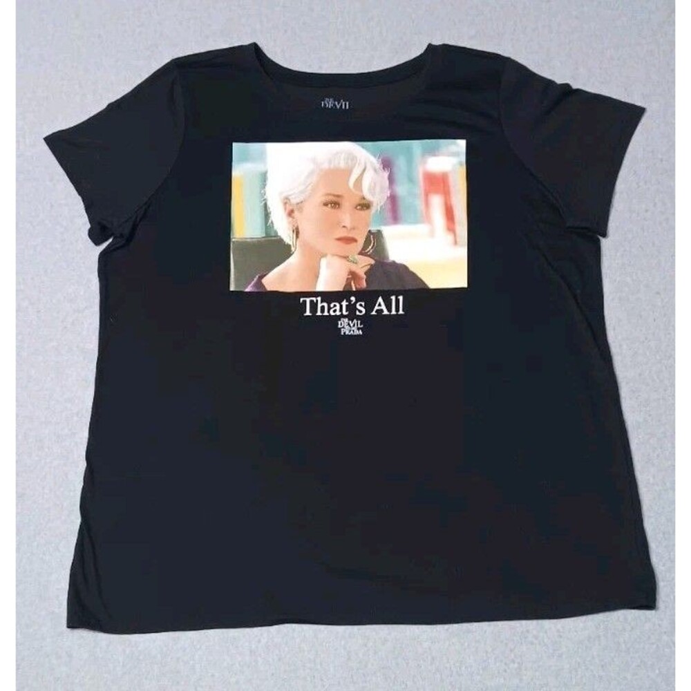 The Devil Wears Prada Short Sleeve Graphic Tee Womens 3 Black Miranda Priestly